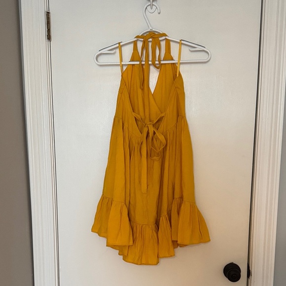 McKenzie and me- Yellow Halter Dress- size medium NWOT - Picture 2 of 3